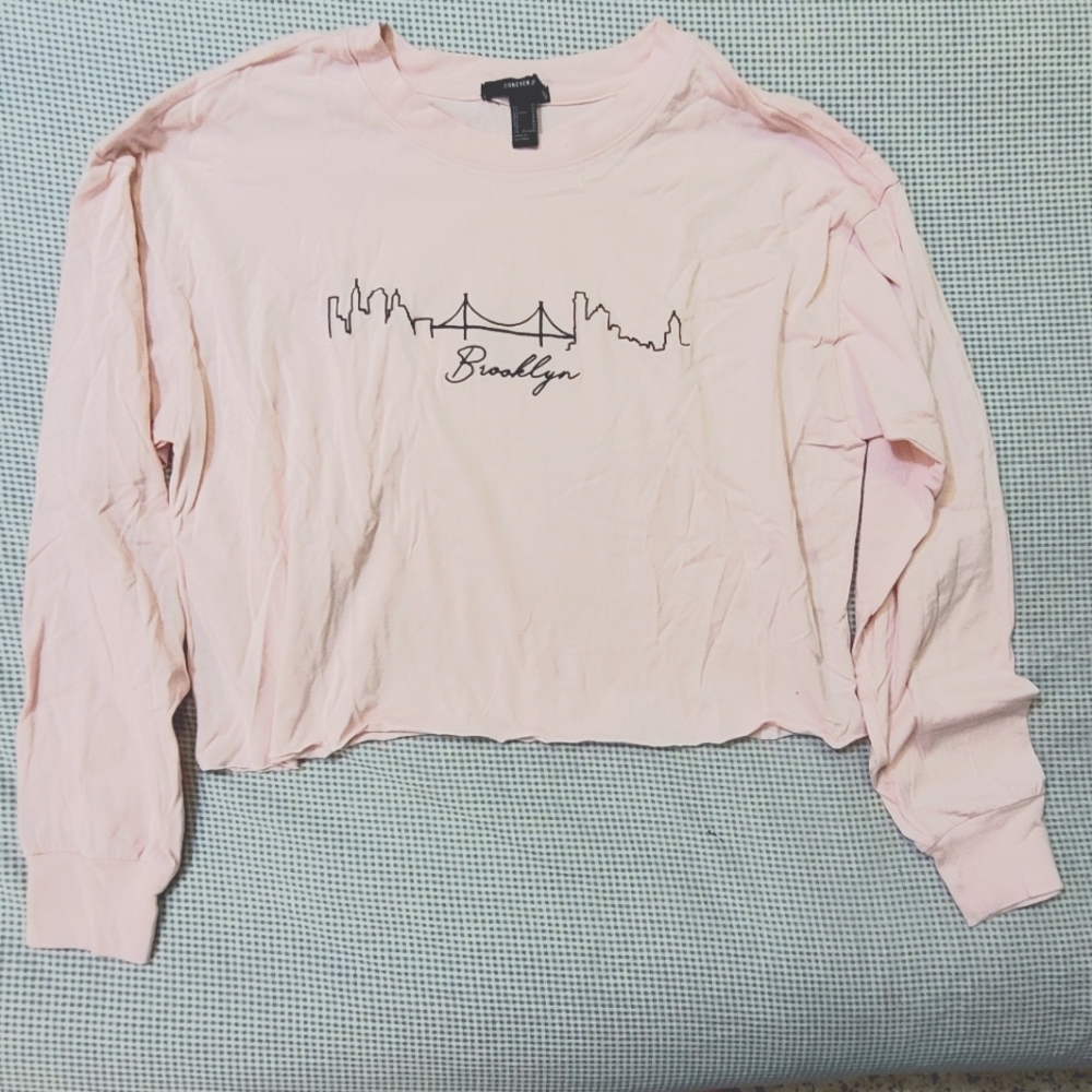 Cute Forever 21 Cropped Tee